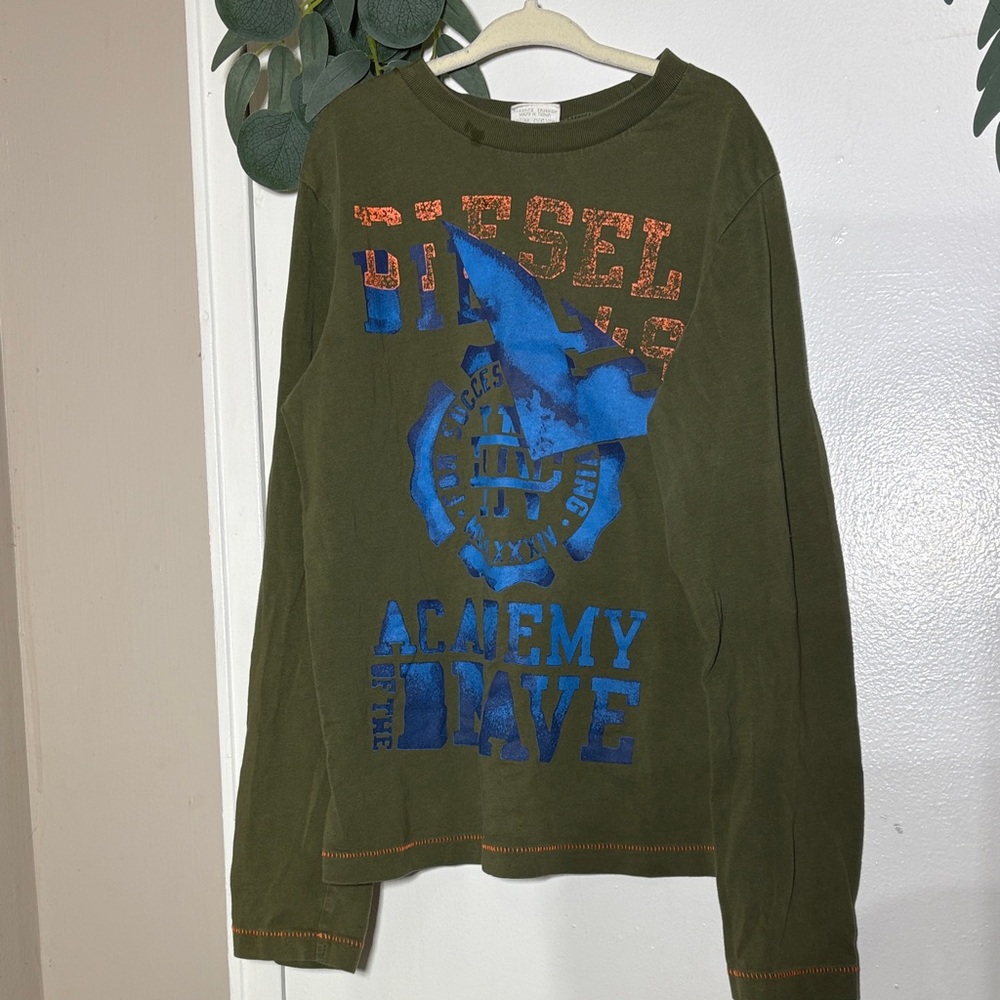 BOYS DIESEL long-sleeve T-shirt with a "Diesel Academy Brave" graphic  SIZE 14